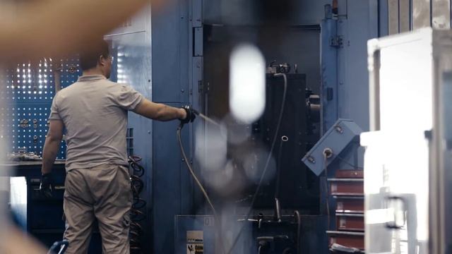 Leybold Tianjin Factory - English Version смотреть онлайн