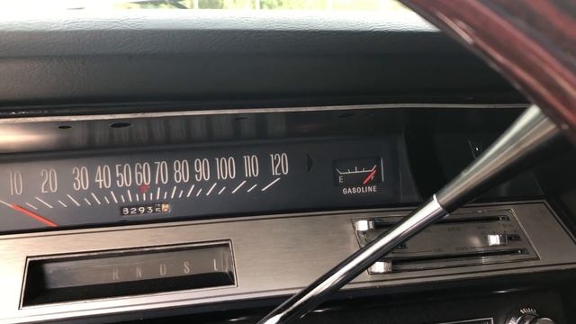 1969 Pontiac Catalina Warm Start and Walk Around смотреть онлайн