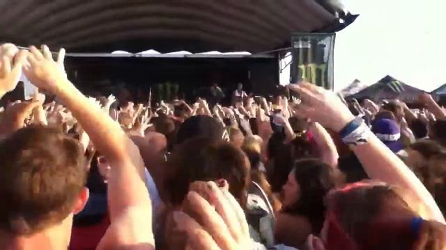 Sleeping With Sirens Live - A Trophy Fathers Trophy Son смотреть онлайн