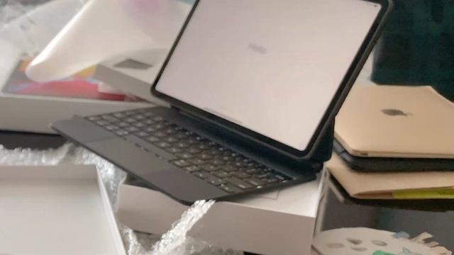 ipad pro 2020 & magic keyboard unboxing смотреть онлайн