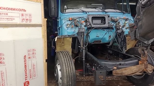 Устанавливаем двигатель. Собрали печку. ЗиЛ с common rail смотреть онлайн