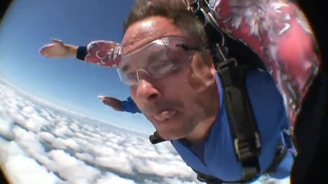 Steve Hansen's Skydive смотреть онлайн