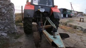 Мтз892. 2. Настройка плуга, позиционный регулятор, пашем люцерну.