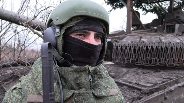 Работа экипажей танков Т-80БВМ ВВО на Южно-Донецком направлении смотреть онлайн