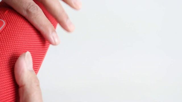 JBL CHARGE 4 VS. DIY BLUETOOTH смотреть онлайн