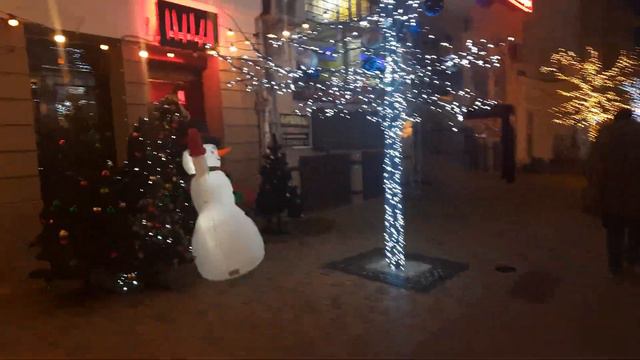 красивый предновогодний город Симферополь,центр смотреть онлайн