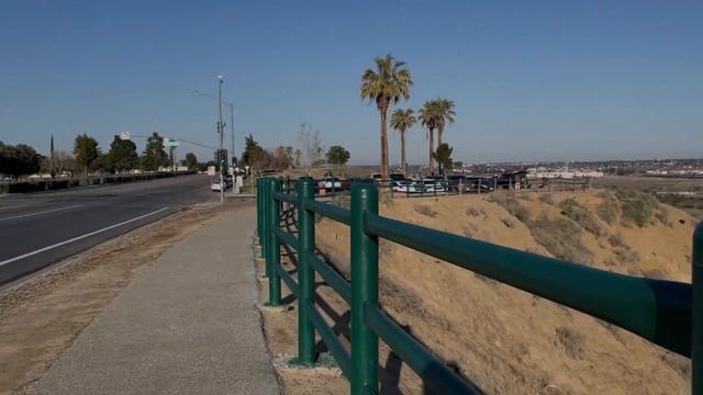 Pfizer Insomnia, 6 Kilos and Rory Bosio смотреть онлайн