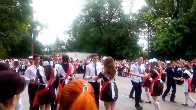 Прощальный вальс. Окончание 9/11 класса смотреть онлайн