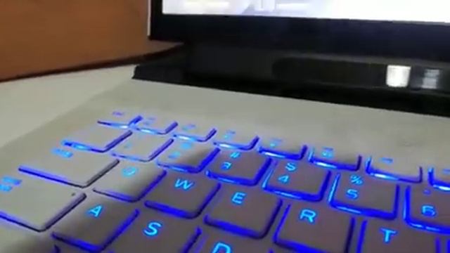 Alienware M17 R2 Coil Whine смотреть онлайн