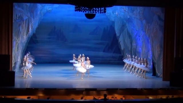 Tchaikovsky "Swen Lake". П. И. Чайковский "Лебединое озеро" (вальс) смотреть онлайн