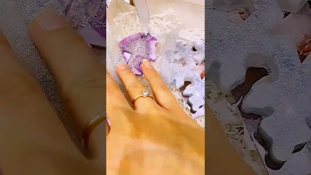 Ёлочные игрушки, красиво наряжаем ёлку, из эпоксидный смолы, что Подарить на Новый год 2021, подарк смотреть онлайн