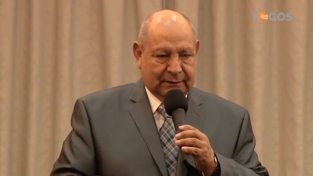 El Pastor Bullón hace un corto comentario acerca de la Hna. White смотреть онлайн