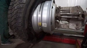 Правильный монтаж грузового колеса с установленным колесным модулем EVA PRO | TPMS