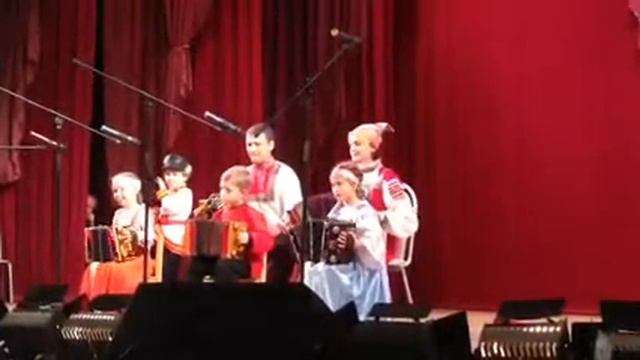 Ансамбль Саратовская Гармоника 2015 г. смотреть онлайн