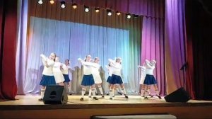 танец ”мы маленькие дети, нам хочется гулять.„