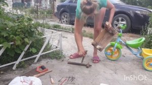 Смастерила стульчик для прополки