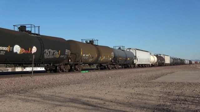 Desert Railfanning: High Speed Freight Trains on the BNSF Needles Sub смотреть онлайн