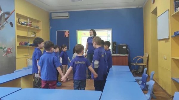 Часть 1. Fastrack Robotics. Начало урока. Круг приветствия.