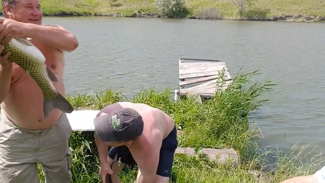 Уголок России "база отдыха " Рыбалка у Петровича" с Шиловка Сенгилеевский р-н тел +79278337338 смотреть онлайн