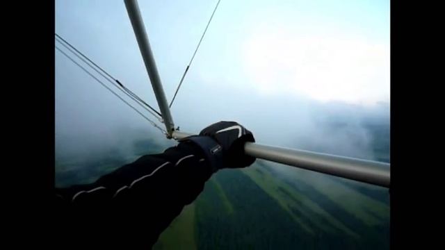 (68) Под и над облаками.