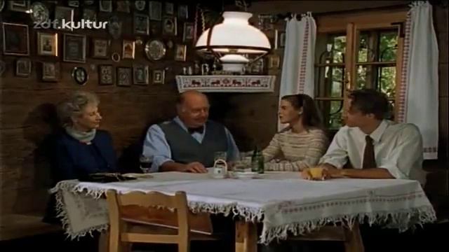 Schlosshotel Orth - 3x08 - Musik смотреть онлайн