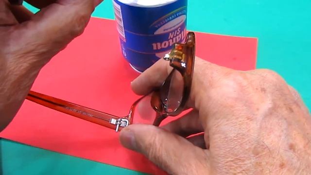 Arreglar bisagra de patillas de gafas смотреть онлайн