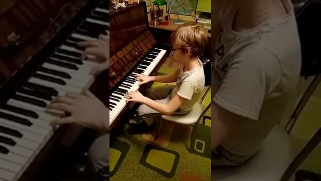 Вальс из кф Я иду шагаю по Москве двумя руками наизусть с педалью смотреть онлайн