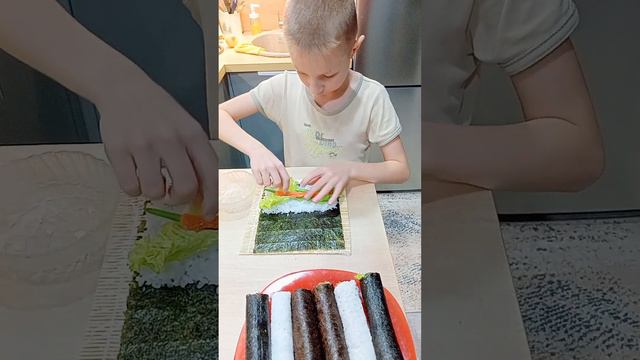 как правильно делать роллы смотреть онлайн