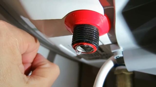 Thermex ER 80 V неудачная конструкция двухслойного патрубка