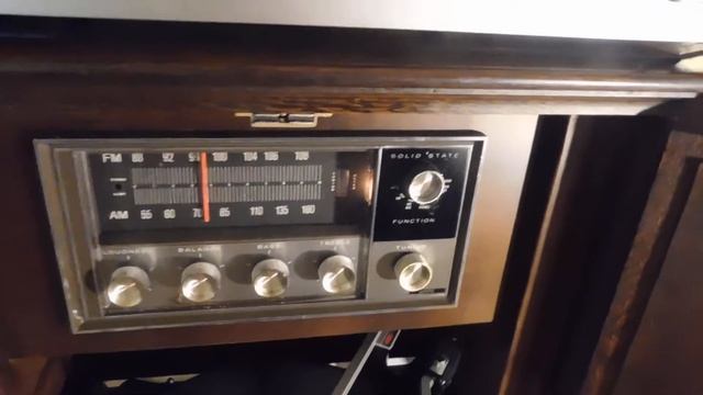 Silvertone Console Stereo Playing O Come, All Ye Faithful, Firestone Christmas LP смотреть онлайн