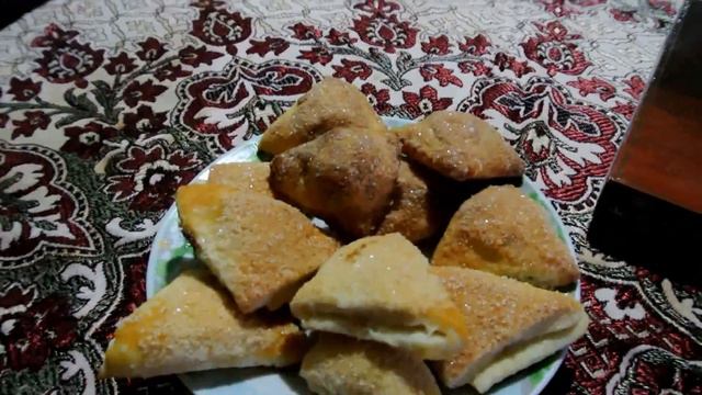 МОЯ ПОДРУГА ДЕТСТВА И ПОПУГАЙ КЕША РАЗВЛЕКАЕТ НАС)))