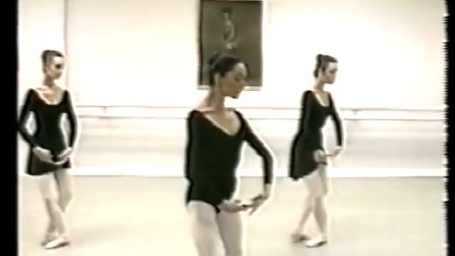 Pas Glissade and Echappes. Allegro exercise. Ballet Lessons. смотреть онлайн