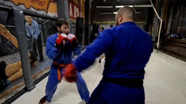 Пробы возможностей камеры GoPro 10, передача видео на телефон и монтаж. смотреть онлайн