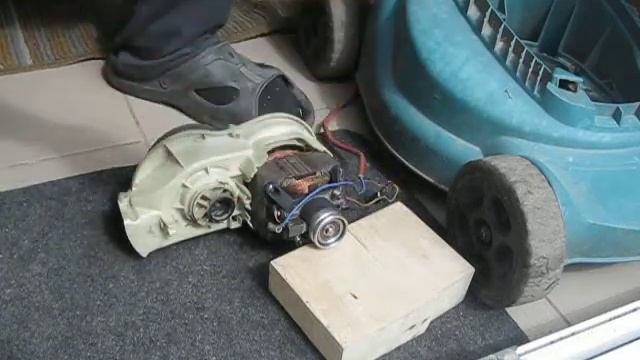 Bosh Rotak 32 Reparatur des Elektromotors смотреть онлайн