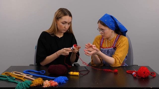 Не умею, пробую / Плетение пояса на колодке смотреть онлайн