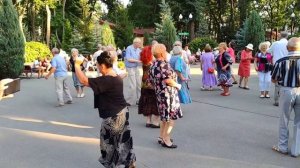 Цыганочка Аза Танцы в парке Горького Харьков Август 2021