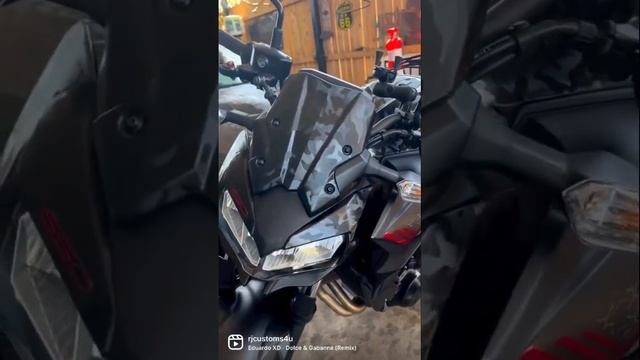 Wrapping a motorcycle windshield on a z650 Ninja #vinylwrap #vinyl смотреть онлайн