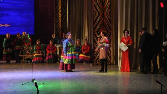 Полвека с песней / Юбилей Забайкальского народного семейского хора "Истоки" / 2017 . 6+ смотреть онлайн