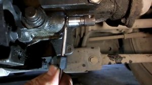 ЗАМЕНА САЛЬНИКА ШТОКА ВЫБОРА ПЕРЕДАЧ.