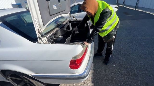 Купили ЛЕГЕНДАРНУЮ БЕХУ с Аукциона в США за 90.000₽! BMW 7 E38 под восстановление. Проект Дед Семён смотреть онлайн