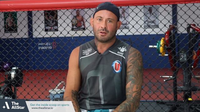 "Charles Oliveira on another level like Damian Maia was for many years," says Nova Uniao coach смотреть онлайн
