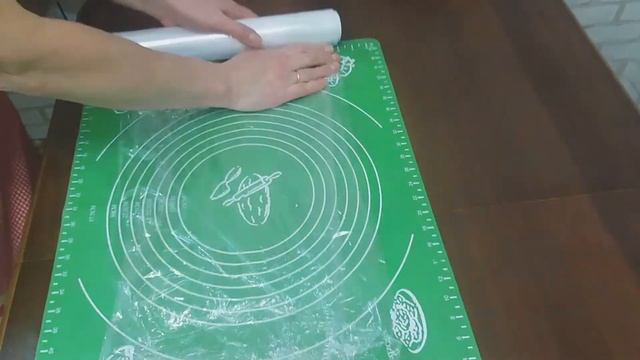 Шоколадно банановый рулет с мандаринами без выпечки. смотреть онлайн