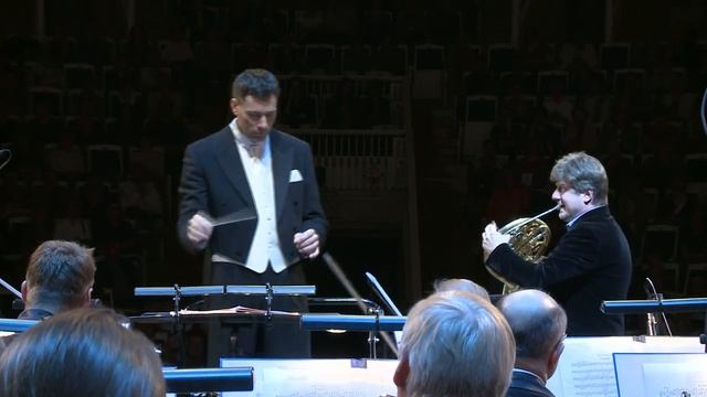 Рихард Штраус - Концерт для валторны с орк. №1 - Radek Baborák. смотреть онлайн