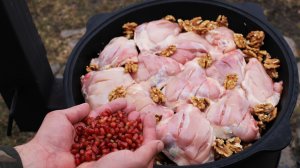 Показываю как приготовить гурули или курицу по-грузински в казане на костре.