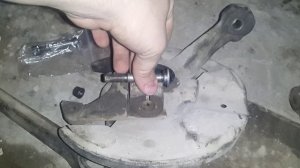 mazda demio dw3w Шаровая или кулак выявляем стук.