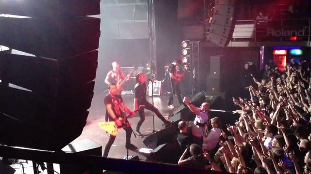 LOUNA - Моя Оборона Клуб Космонавт 17.03.2013 смотреть онлайн