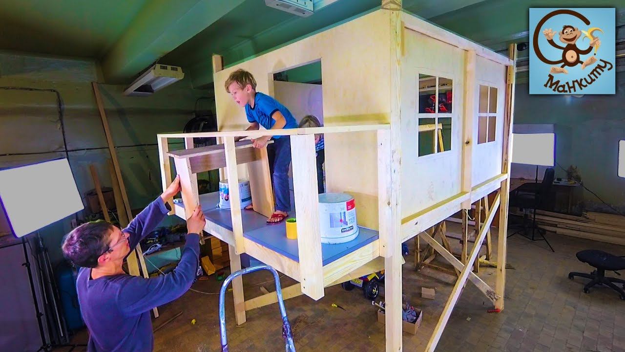 DIY Манкиту дети строят 2 этажный дом для детей / DIY Playhouse For Kids