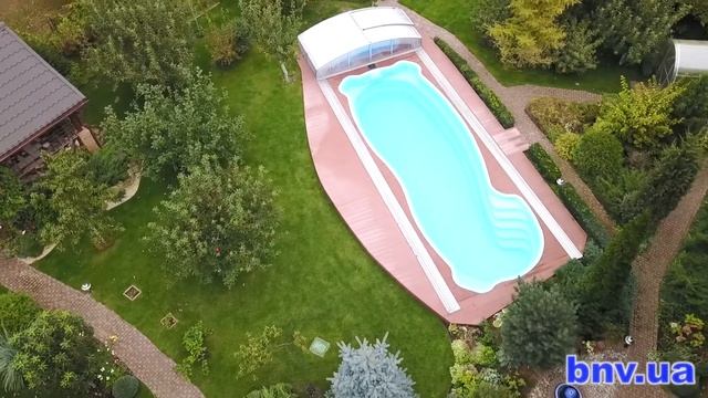 Композитный бассейн Монако и павильон Авангард