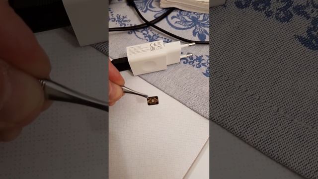 ДОСТАЮ ЧИП ИЗ БАНКОВСКОЙ КАРТЫ, А ТАМ... смотреть онлайн