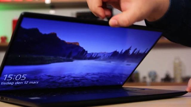 Vad tycks om nya ZenBook? Vi kikar på ASUS ZenBook UX433 смотреть онлайн